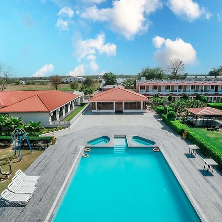 Rupis Resort Near Udaipur Airport Dabok Bagian luar foto