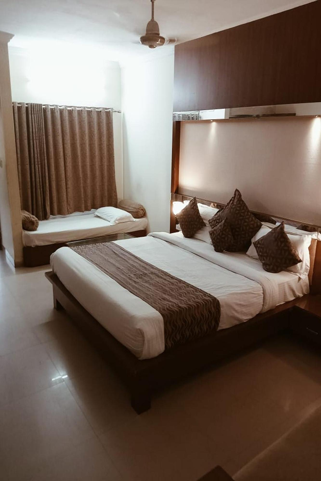 Rupis Resort Near Udaipur Airport Dabok Bagian luar foto