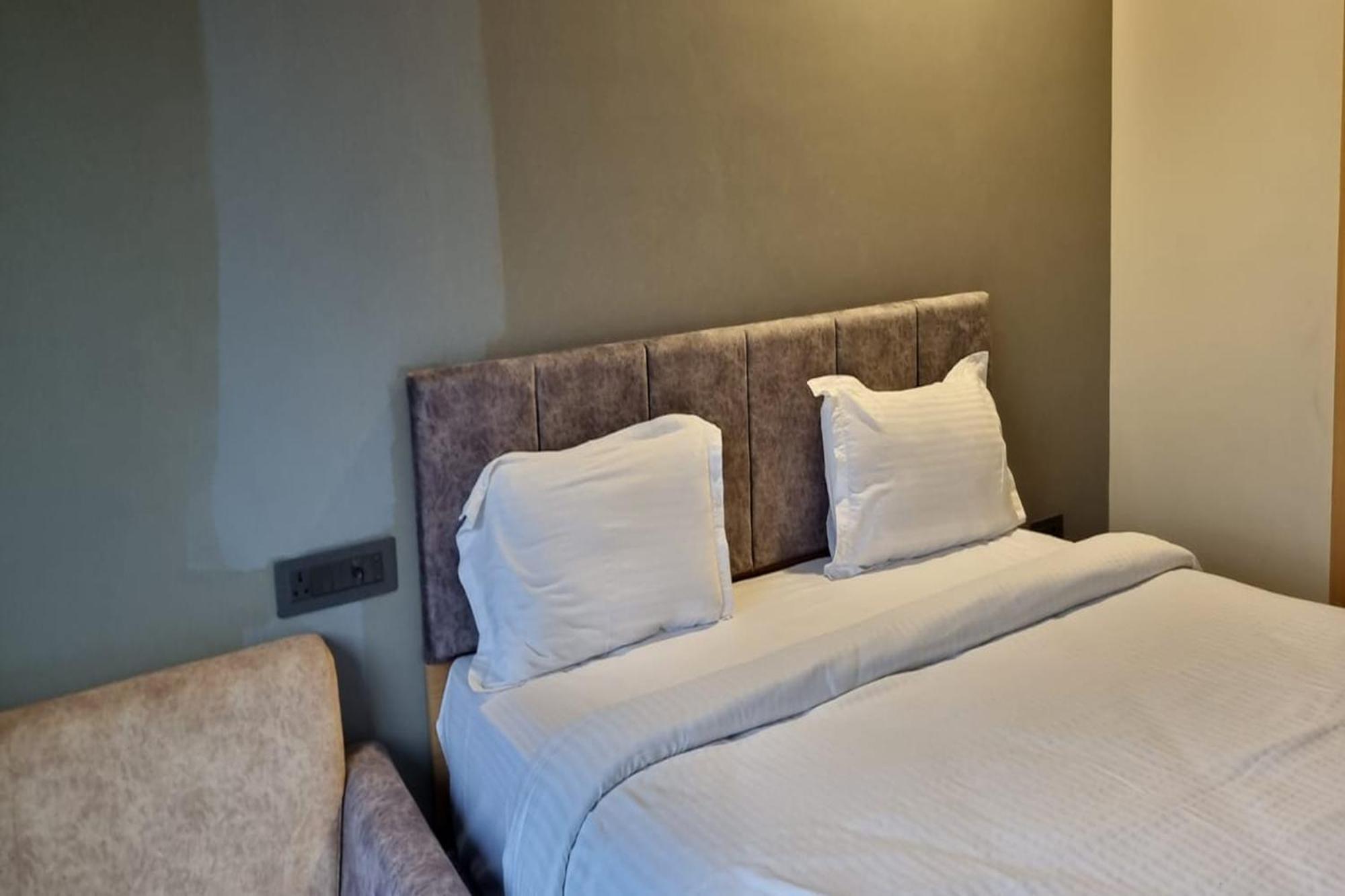 Rupis Resort Near Udaipur Airport Dabok Bagian luar foto
