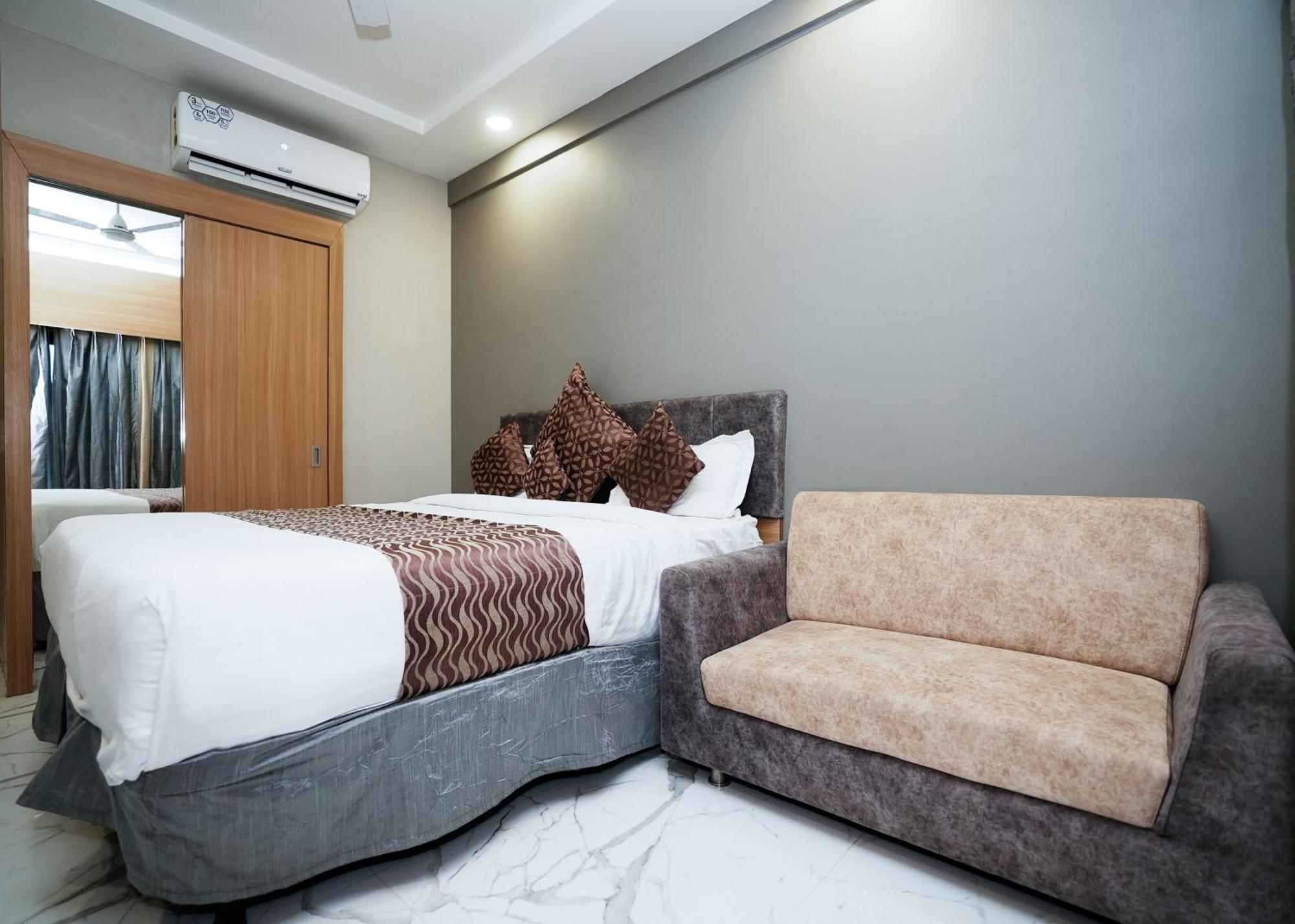 Rupis Resort Near Udaipur Airport Dabok Bagian luar foto