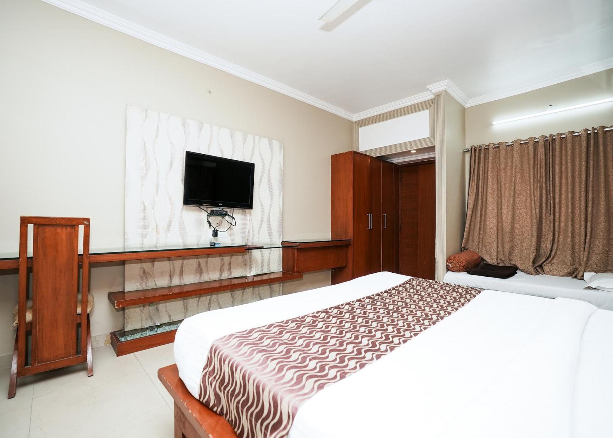 Rupis Resort Near Udaipur Airport Dabok Bagian luar foto
