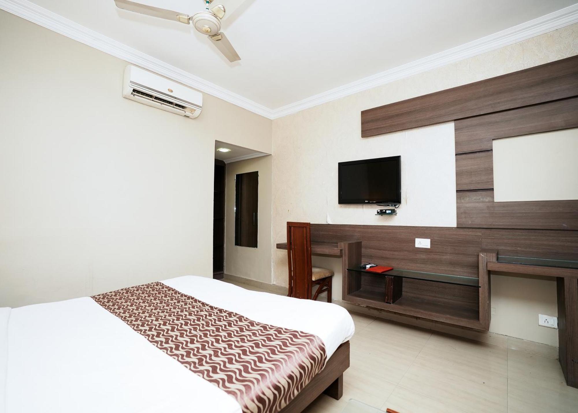 Rupis Resort Near Udaipur Airport Dabok Bagian luar foto