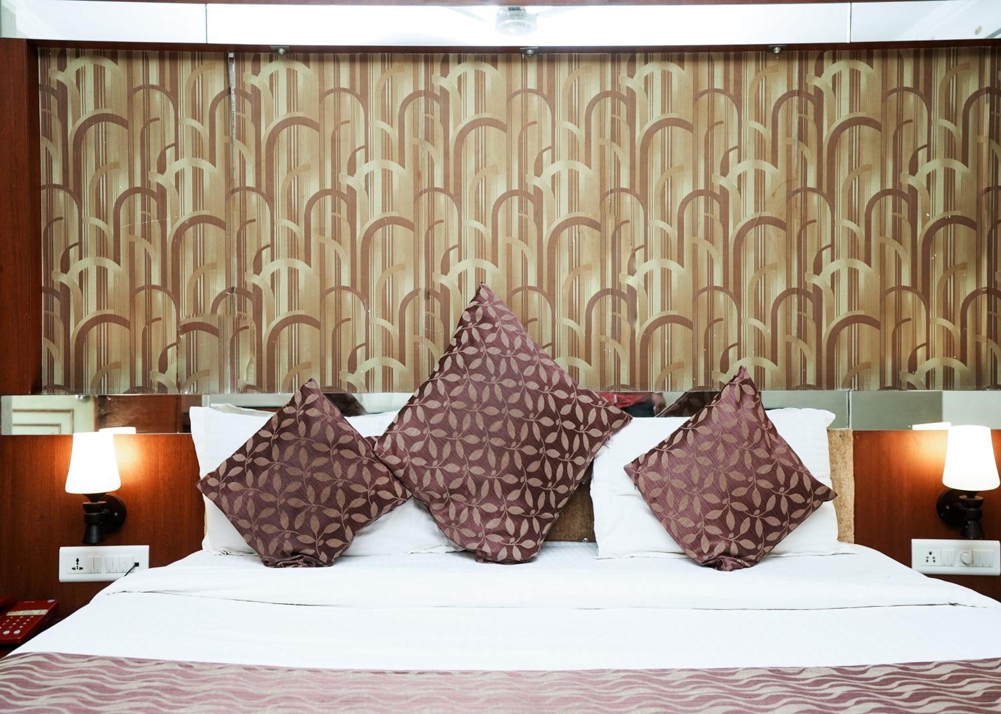 Rupis Resort Near Udaipur Airport Dabok Bagian luar foto