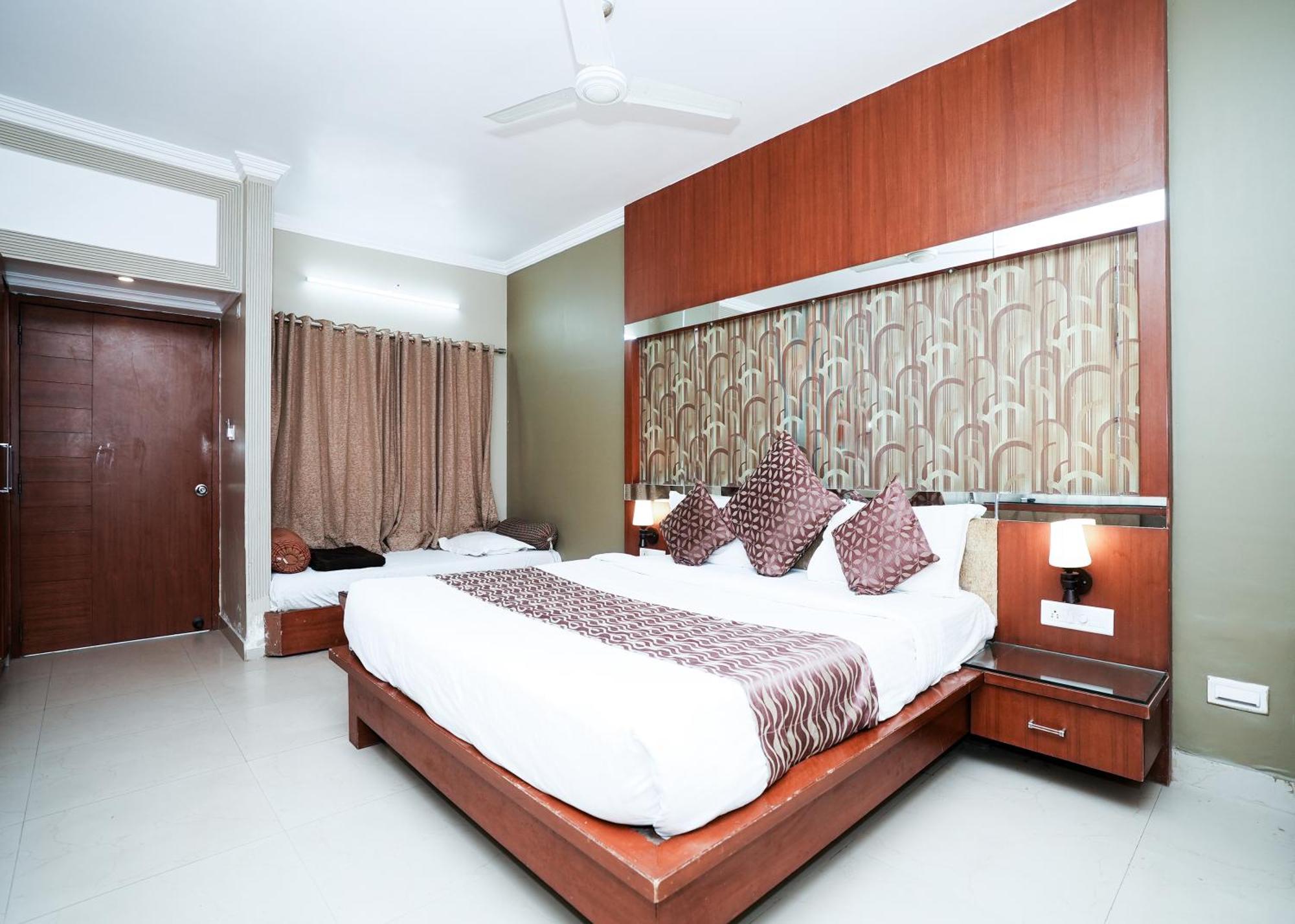 Rupis Resort Near Udaipur Airport Dabok Bagian luar foto