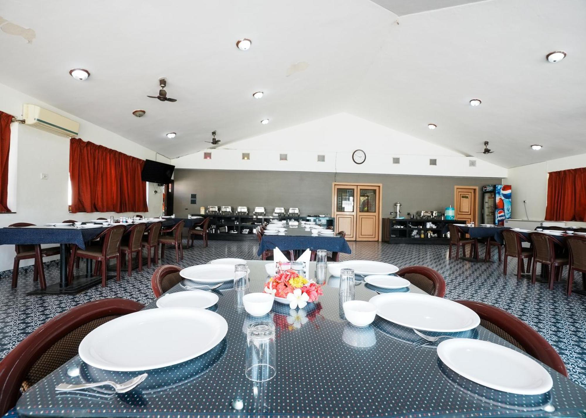 Rupis Resort Near Udaipur Airport Dabok Bagian luar foto