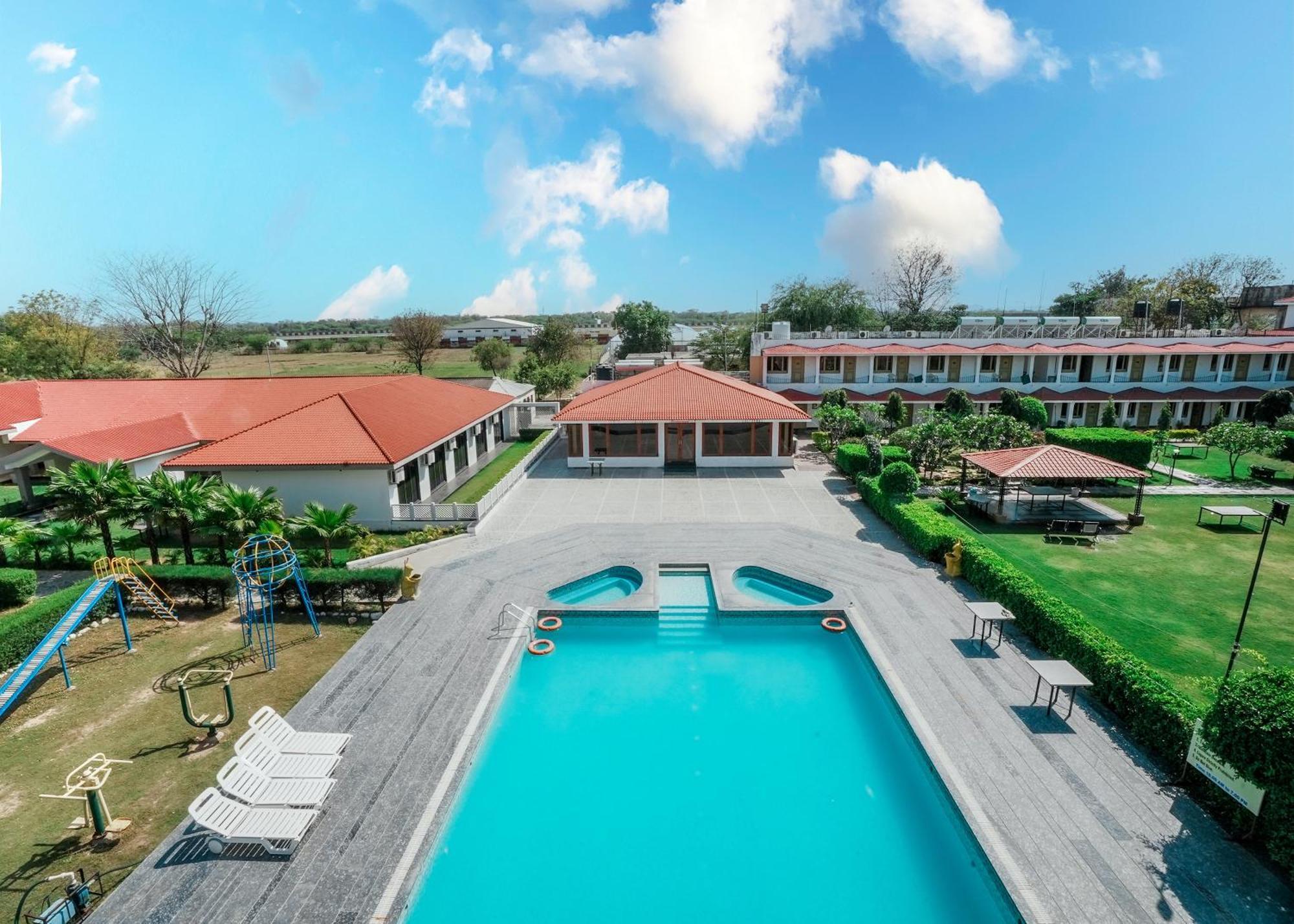 Rupis Resort Near Udaipur Airport Dabok Bagian luar foto