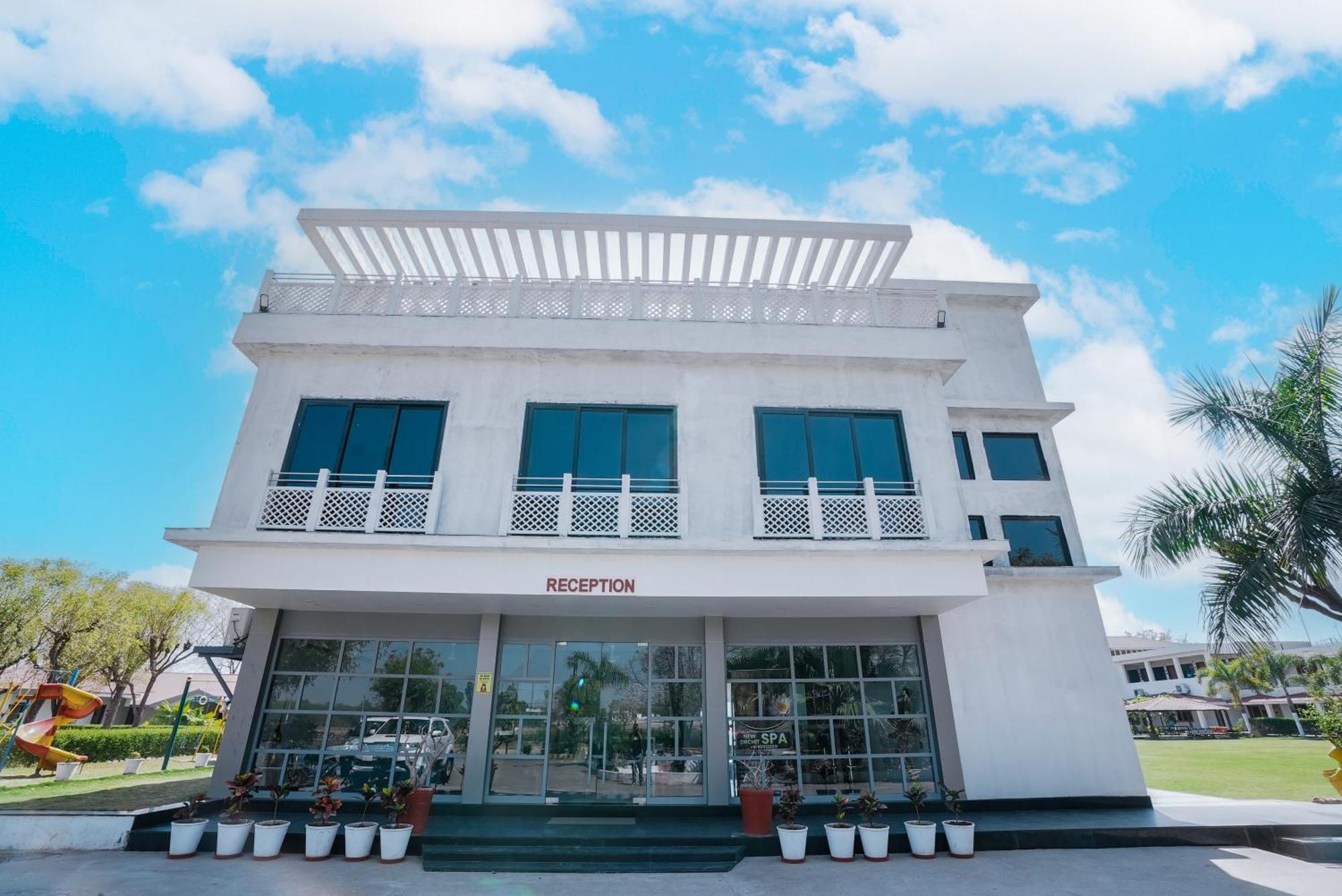 Rupis Resort Near Udaipur Airport Dabok Bagian luar foto