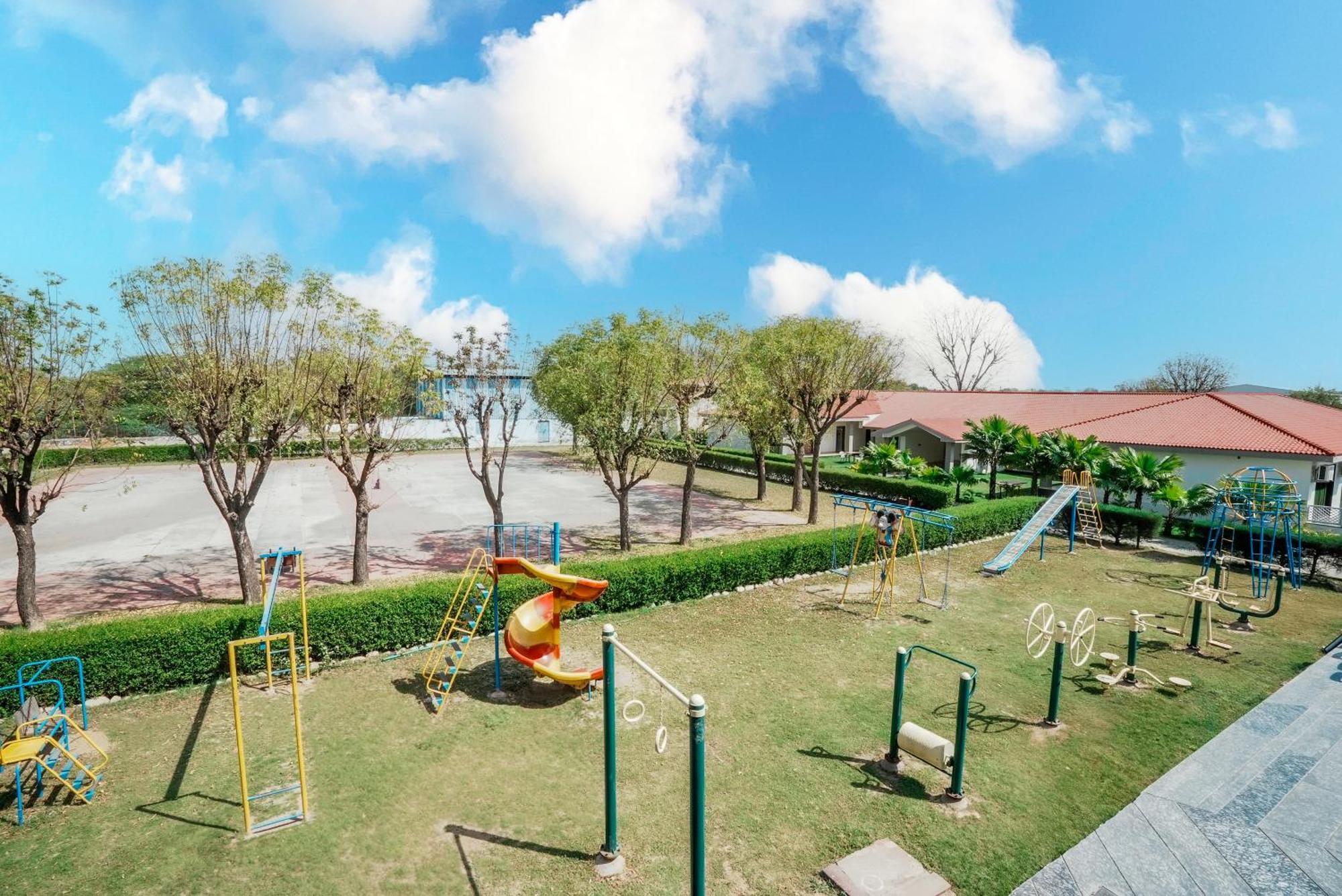 Rupis Resort Near Udaipur Airport Dabok Bagian luar foto